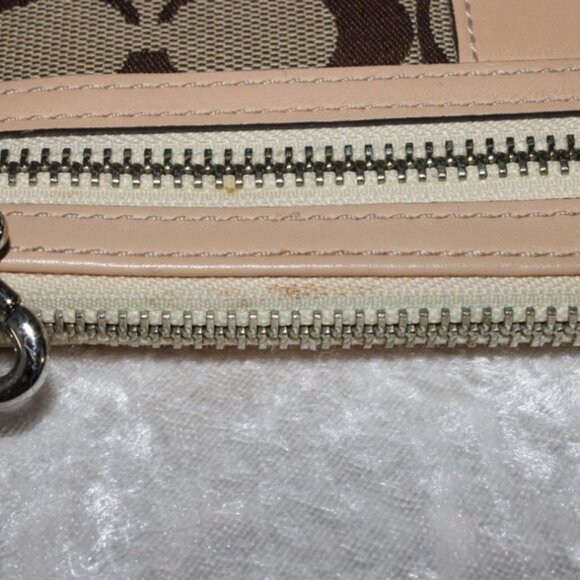 Coach Signature Canvas Wristlet / Clutch - Picture 6 of 6
